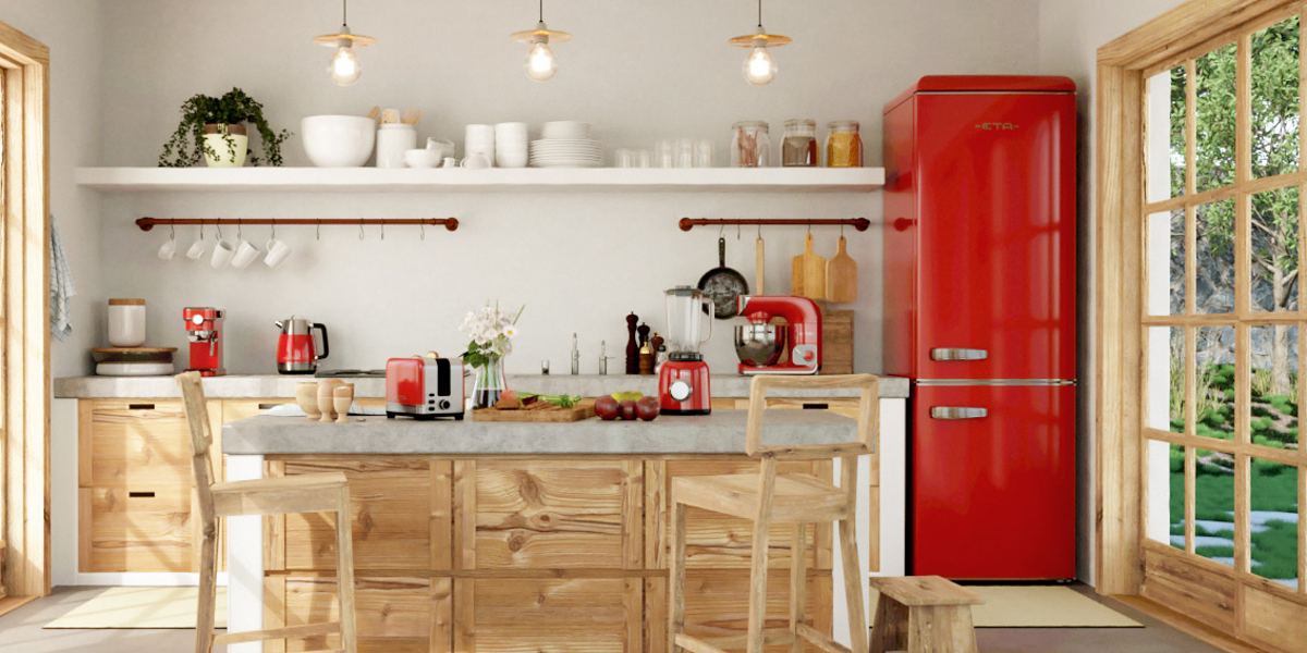  Rode accessoires in een houten keuken 